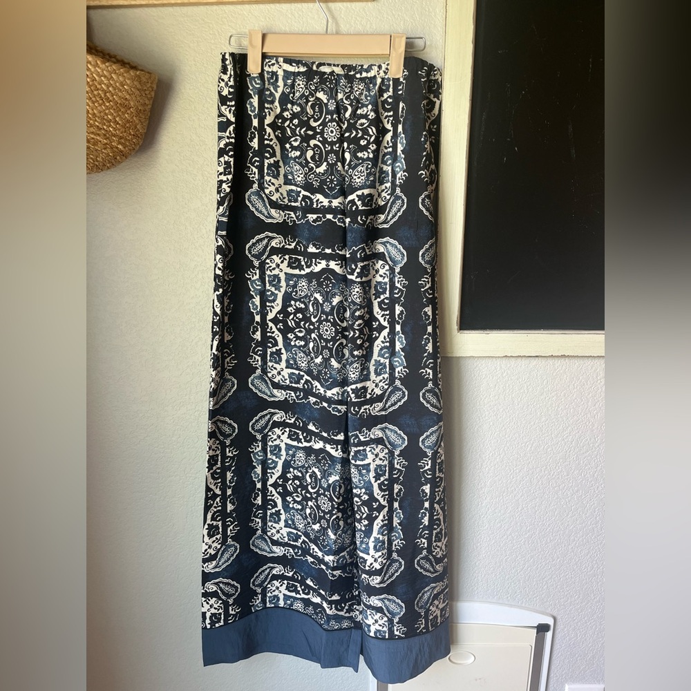 H&M Patterned Pants Paisley